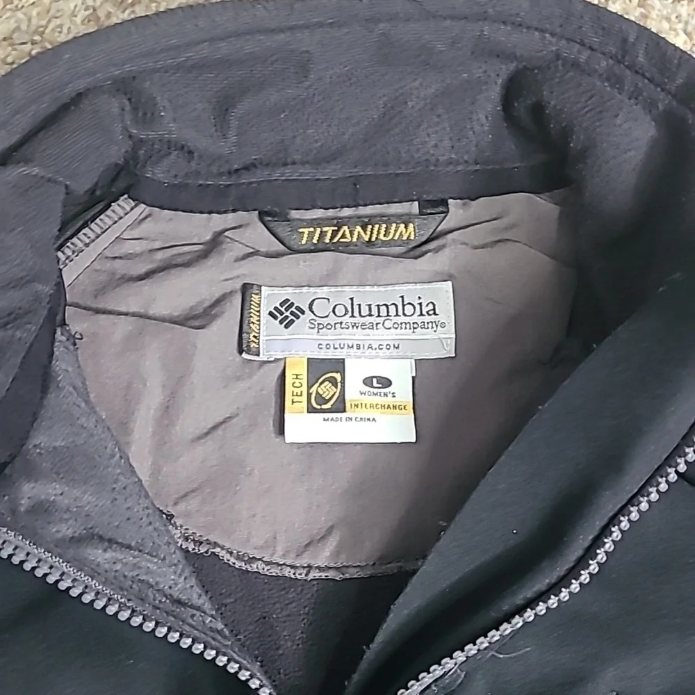 Columbia Titanium Jacket - Picture 2 of 8